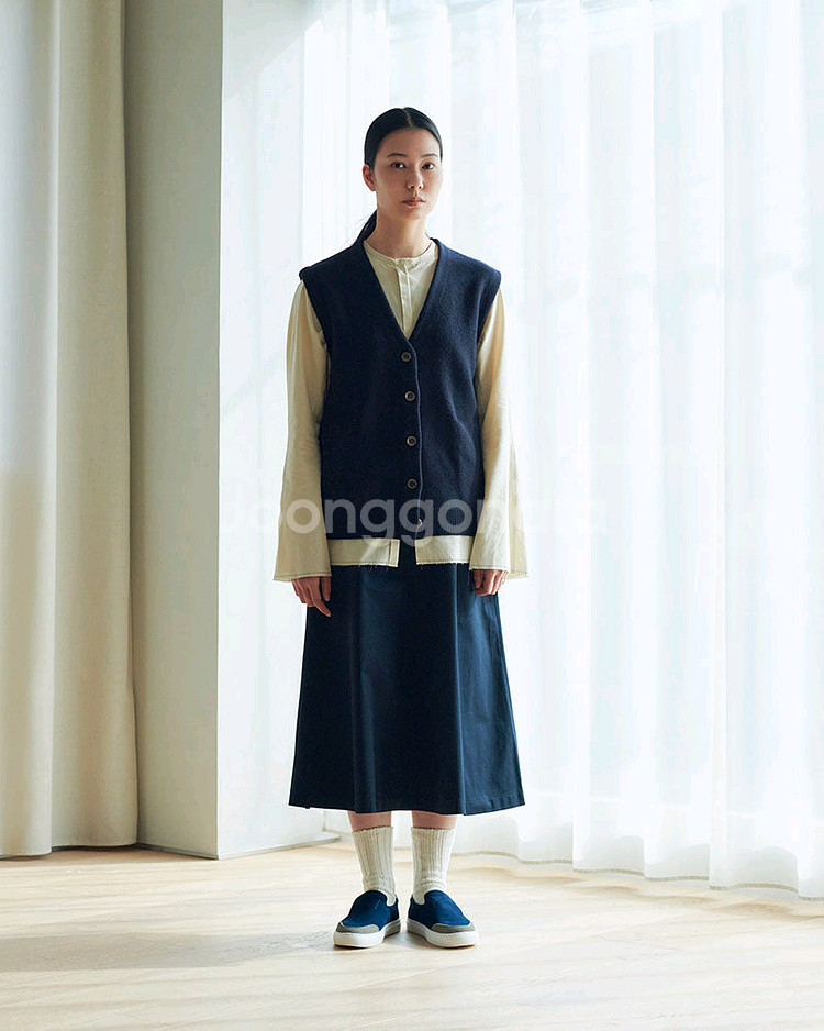 Toun 토운 스웨이드 슬립온 네이비 컬러 245사이즈--3