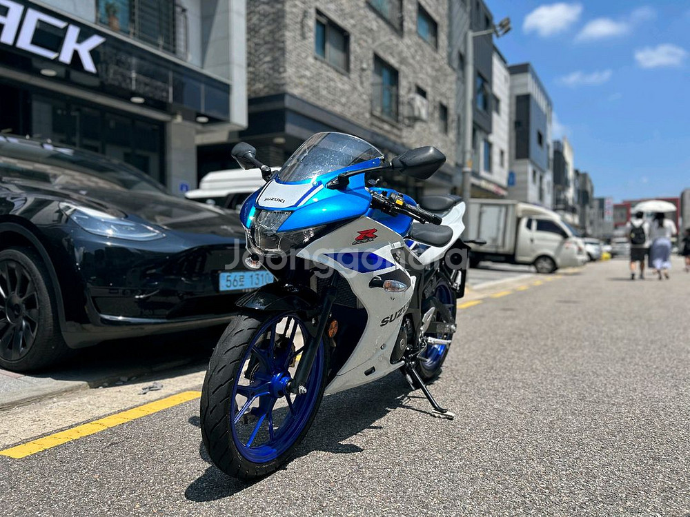 스즈키 GSX-R125 25년 2천km 2CH블박차량--5