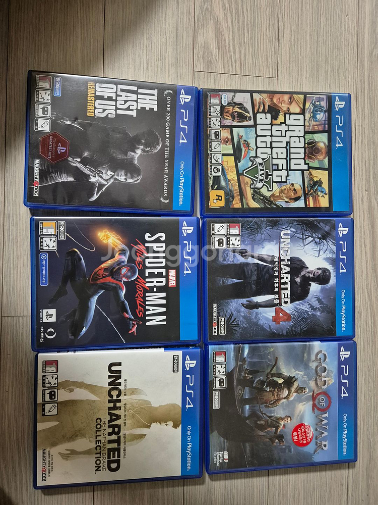 ps4 + 타이틀 6개--1