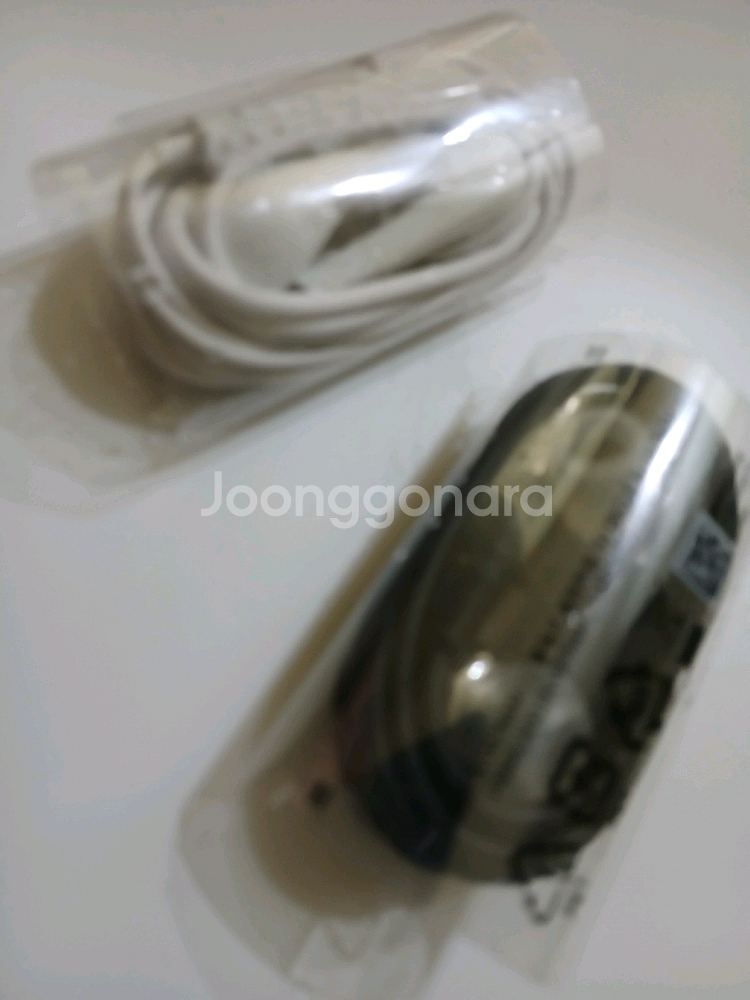 새상품) 삼성 유선 이어폰2개, 아이리버 이어폰 1개--1