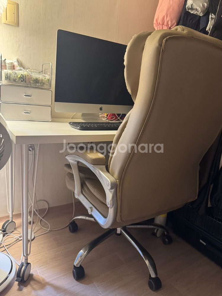 컴퓨터,의자,책상 일체 가져가실 분--0