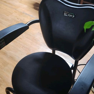 피씨큐어 PC-CURE 안마 의자 블랙 코어근육 신품급