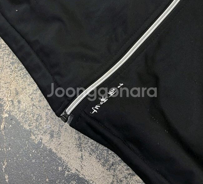 엄브로 블랙 트랙 자켓 105/XL--1