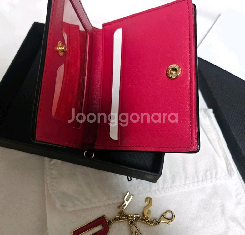 닥스 반지갑 정품 구성품 사진 참고 하자없어요 택배비--1