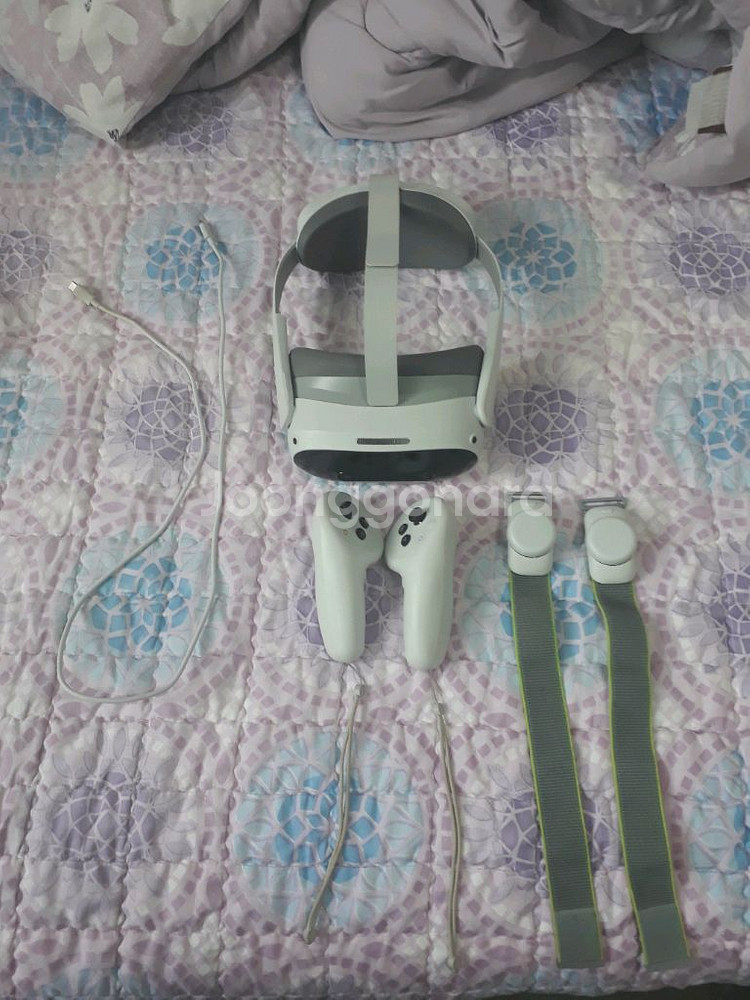 (정품)피코4 울트라 판매합니다. 12gG+256G--0