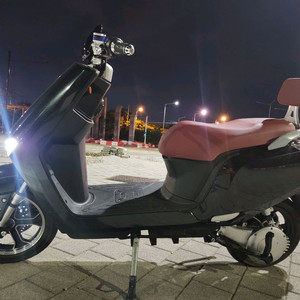 가격내림 새상품 검정색 2500와트 전기 스쿠터