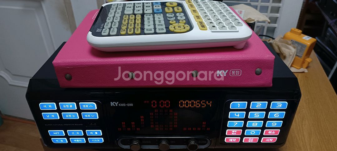 KY금영 고급 노래방기계 S90 (거의 새제품)--1