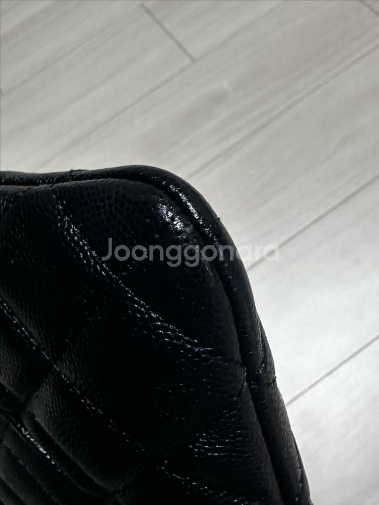 샤넬 캐비어 클러치 미디움 은장--8