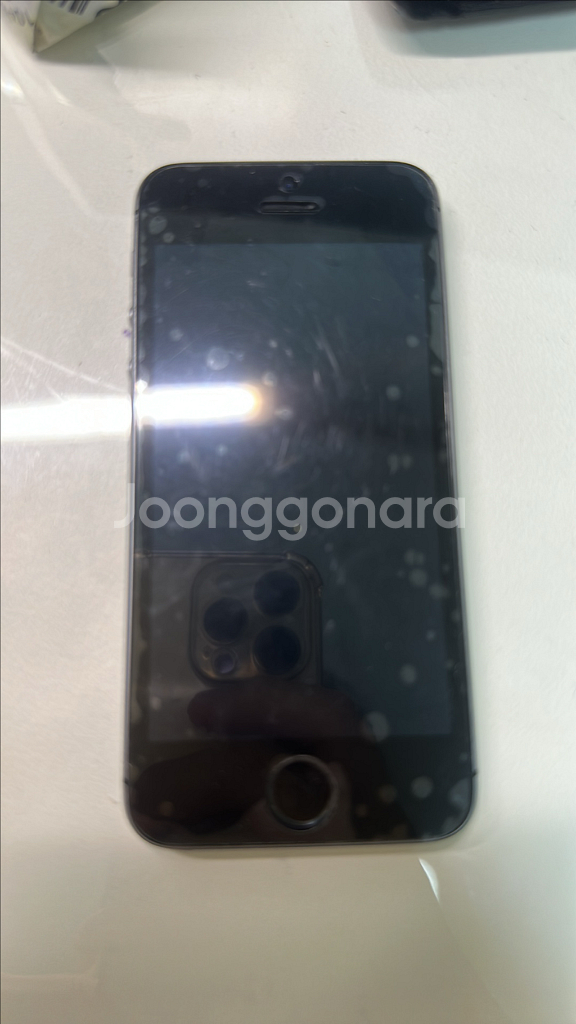아이폰 se1 스페이스그레이 64GB 무음--3