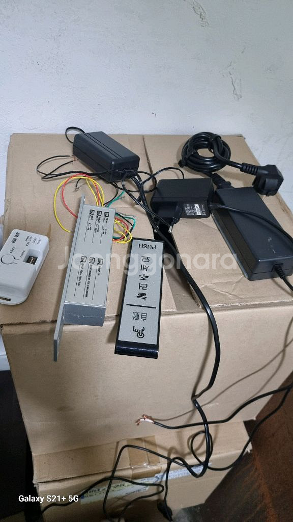 오더퀸키오스크 출입인증기--1