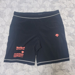 데상트 기능성 반바지