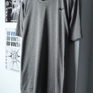 (L-XL) 나이키 반팔 티셔츠 기능성 그레이