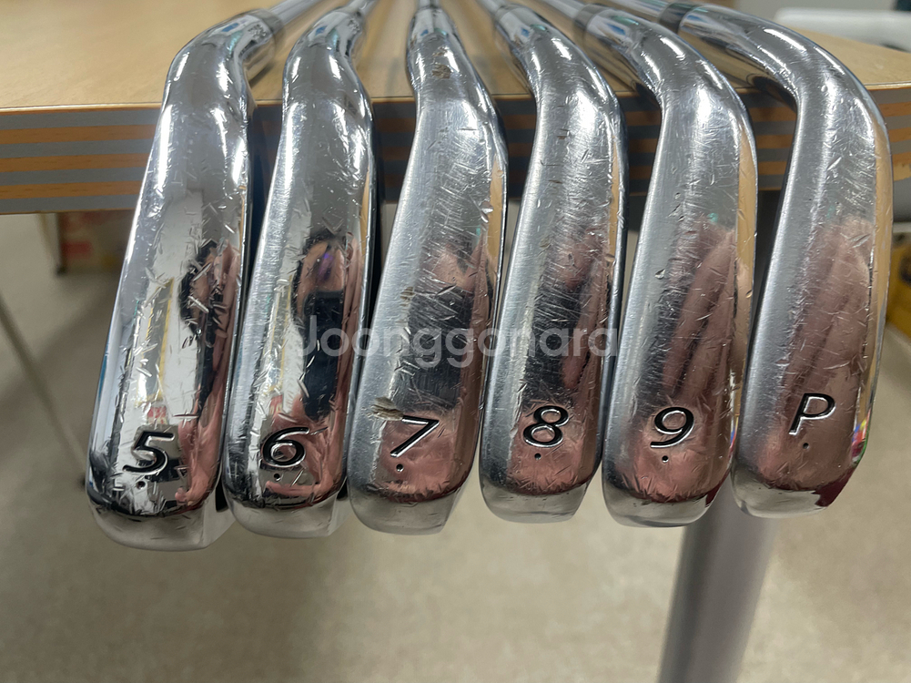 PRGR iD Forged 블랙 아이언 세트--2