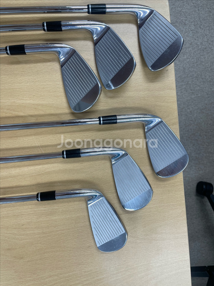 PRGR iD Forged 블랙 아이언 세트--1