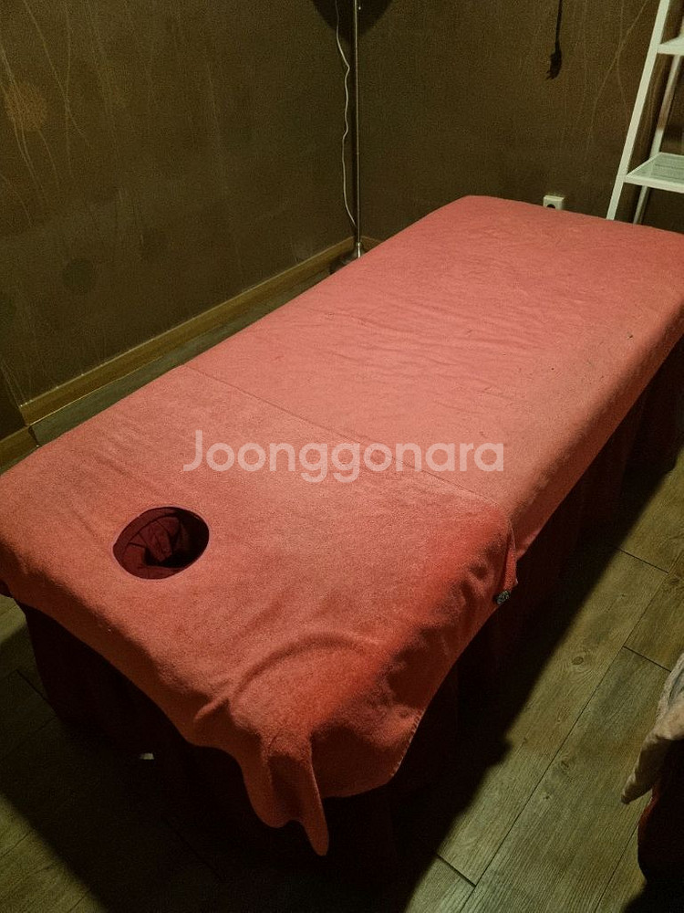 마사지 테이블입니다--1