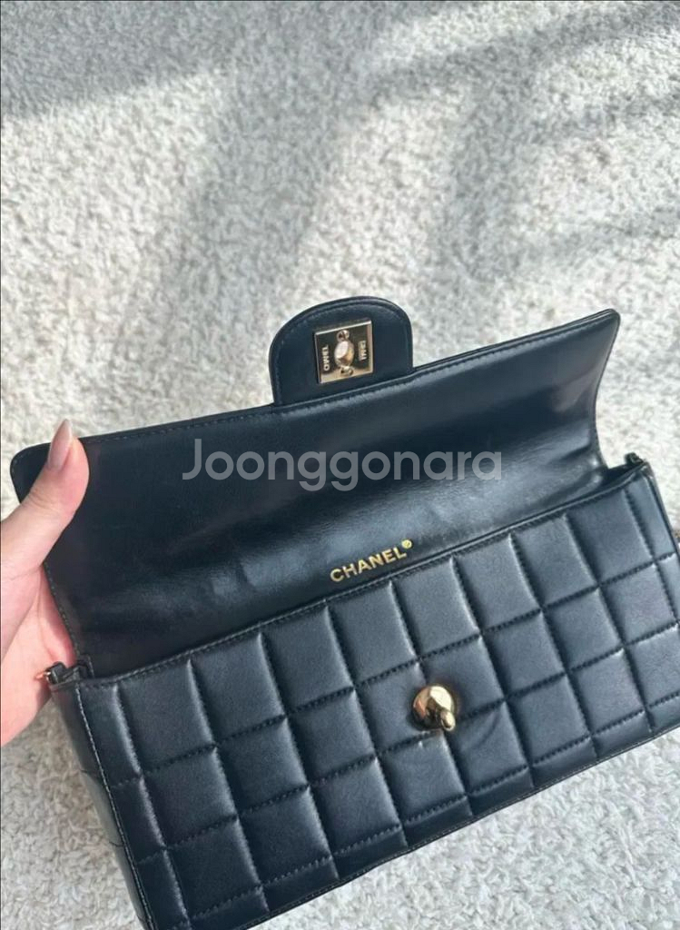 샤넬 초코바 숄더백 판매해요--5