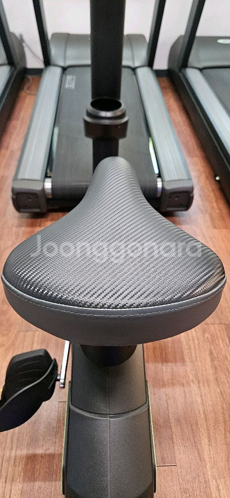 가온휘트니스 FB365 입식싸이클 팝니다.--3