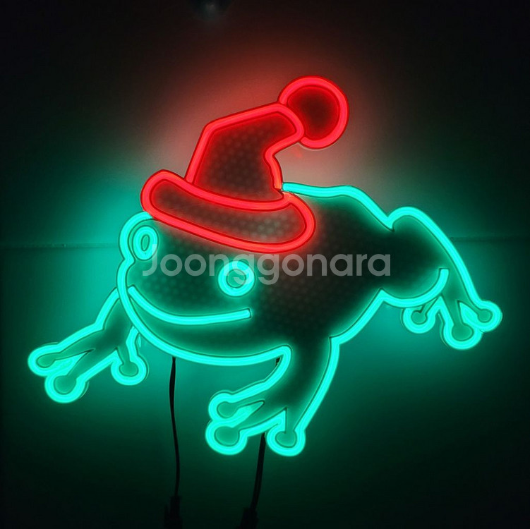네온사인 개구리 산타 크리스마스--0
