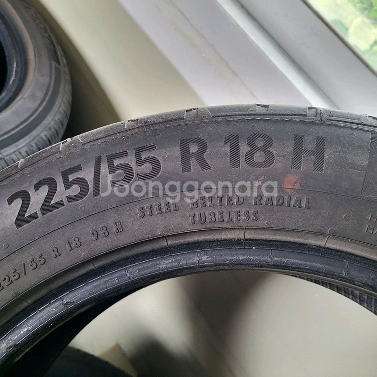 225 55 18 UC6 중고타이어 팝니다--2