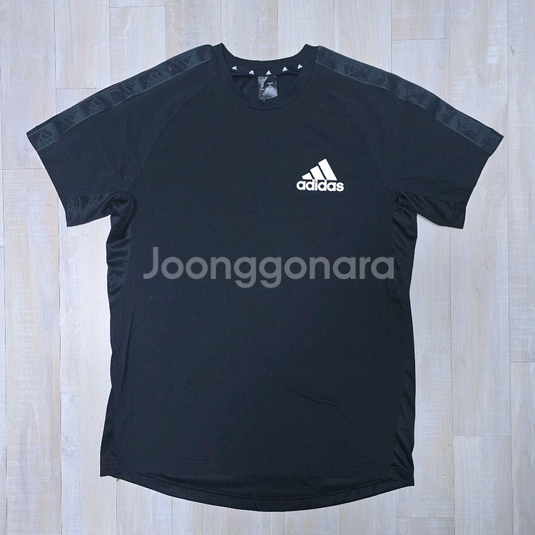 아디다스 기능성 티셔츠--0