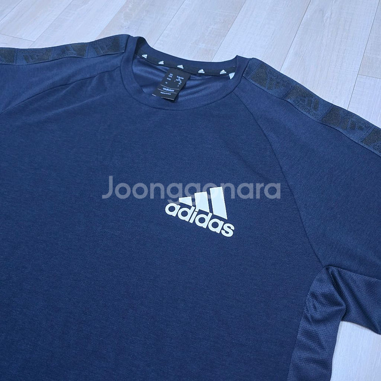 아디다스 기능성 티셔츠--1