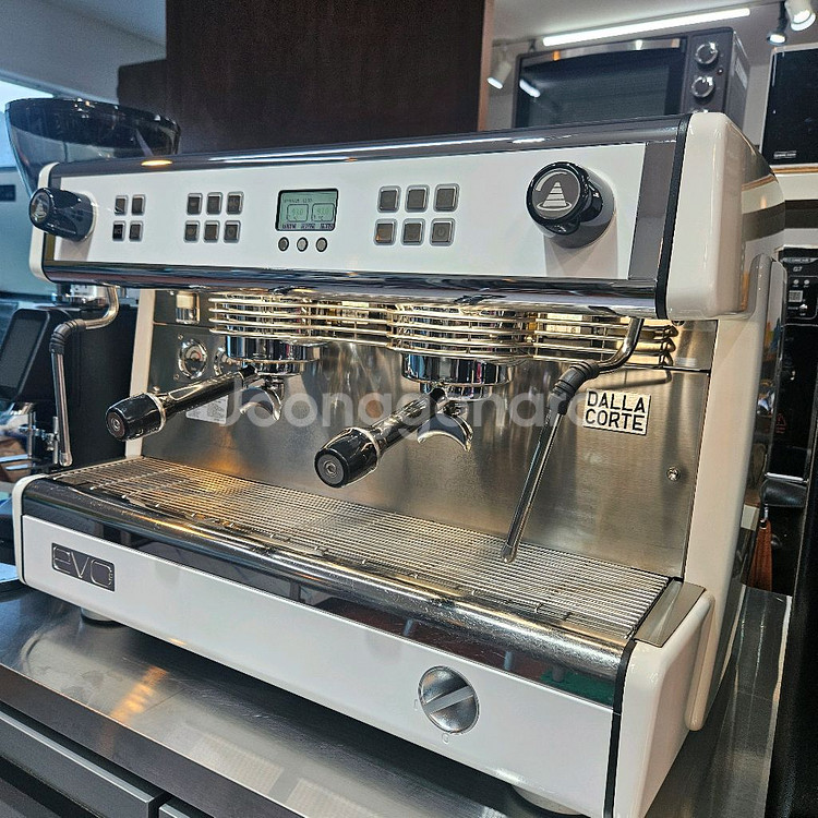 커피머신 달라코르테 EVO2 set 판매합니다.--2
