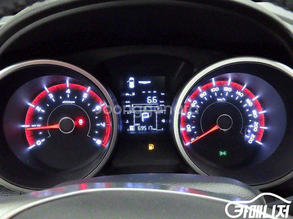[KG모빌리티(쌍용) ]티볼리 가솔린 2WD 1.6 V--4