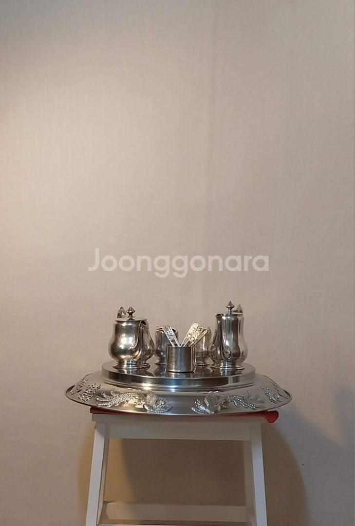 (소품/수집)독일 엔틱오브제 티셋트팝니다.--0