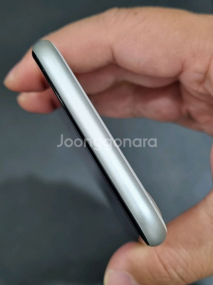 아이폰SE2 128GB 화이트 배터리 92%--4