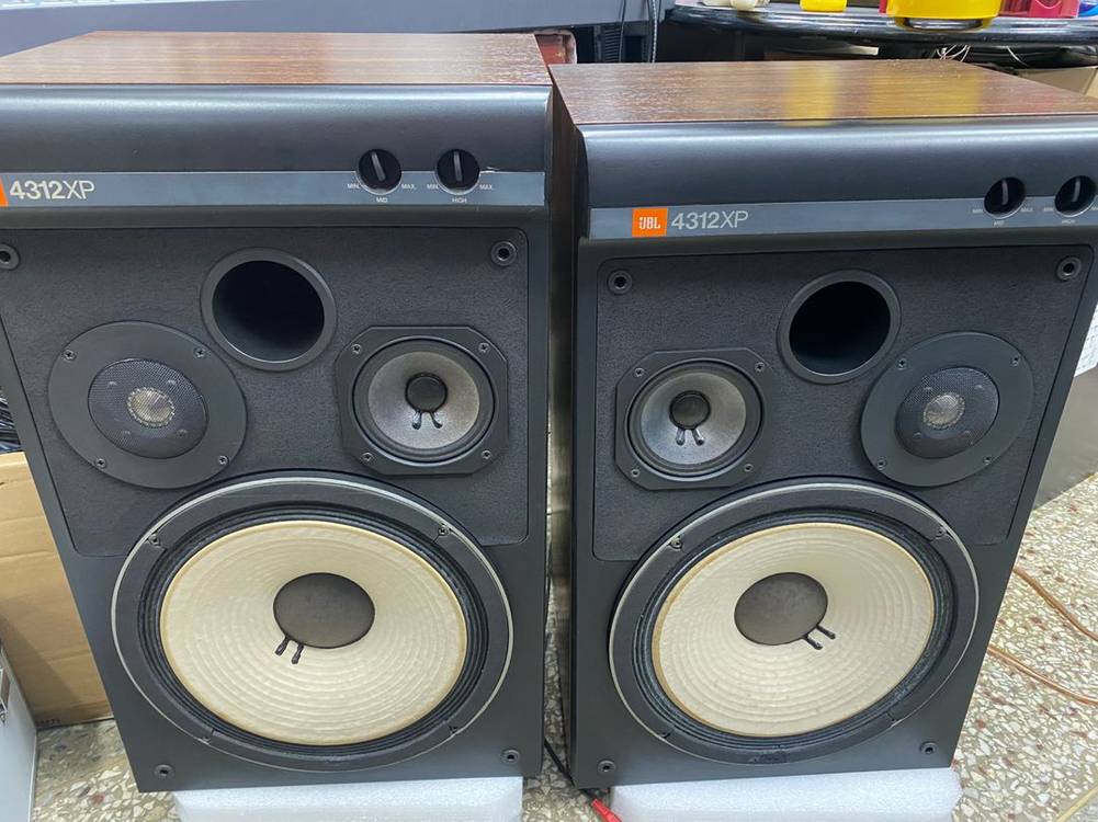 JBL 4312XP 스피커 이미지