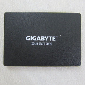 기가바이트 SSD GP-GSTFS31100TNTD 1T