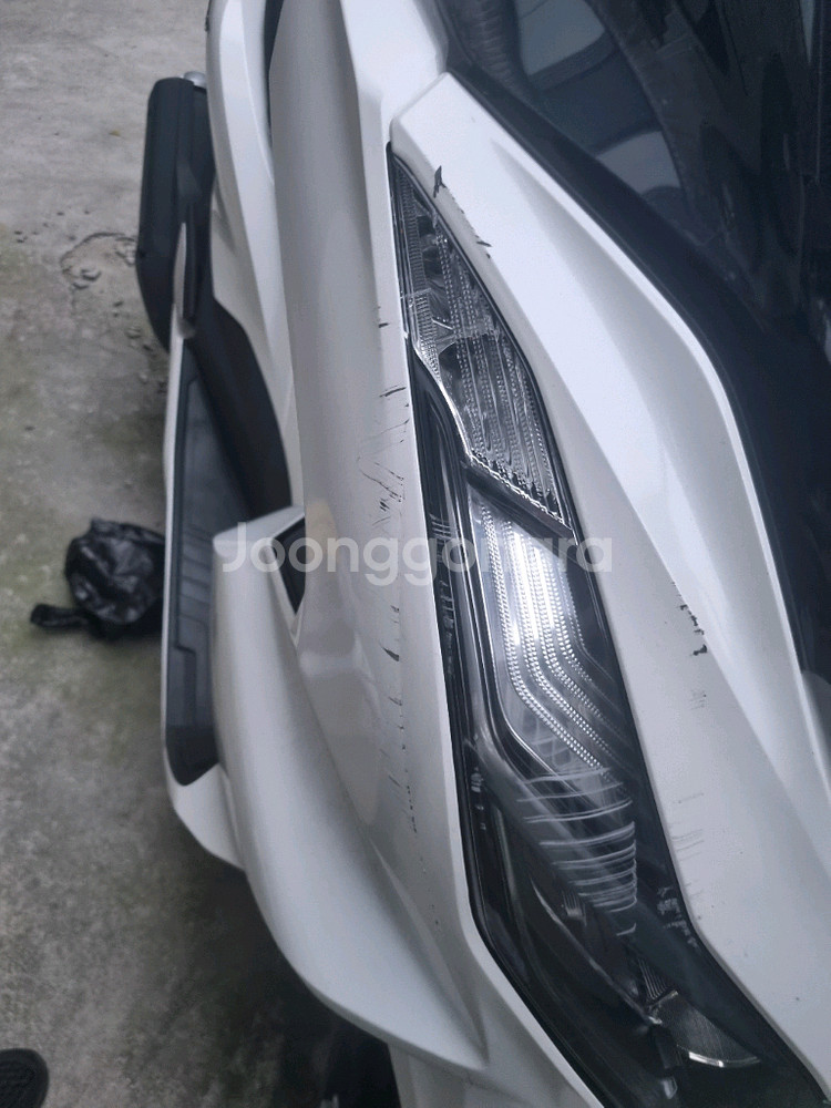 pcx 24년식 ABS 10400km대 급처분합니다--4
