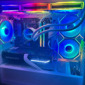 고사양 게이밍 컴퓨터 RTX 4070
