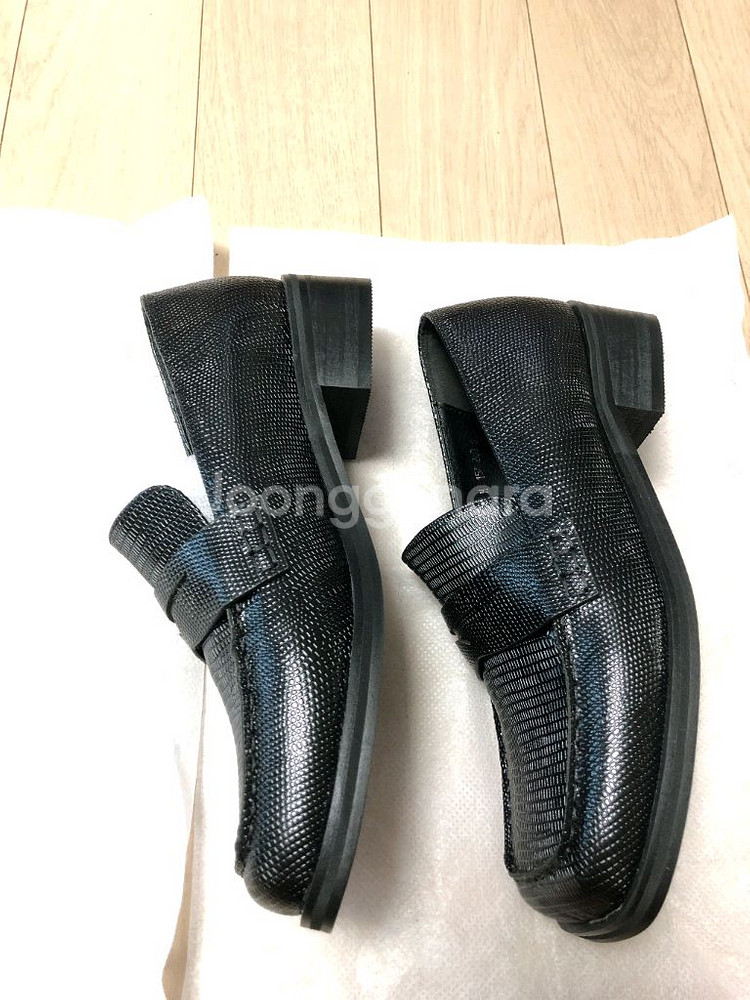여성용 구두 블랙 240mm 정사이즈 새것--4