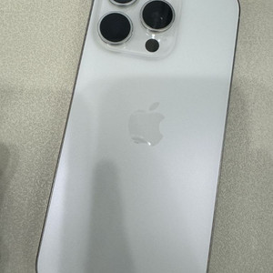 아이폰16프로 256gb 화이트 티타늄 팝니다