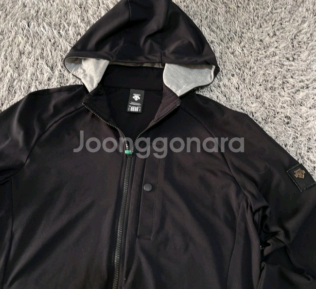 데상트 블랙 후드 집업 자켓 95/M--1