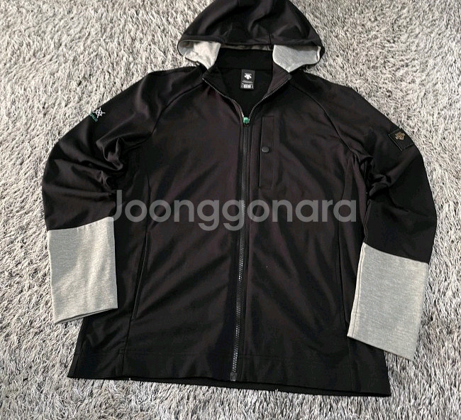 데상트 블랙 후드 집업 자켓 95/M--0