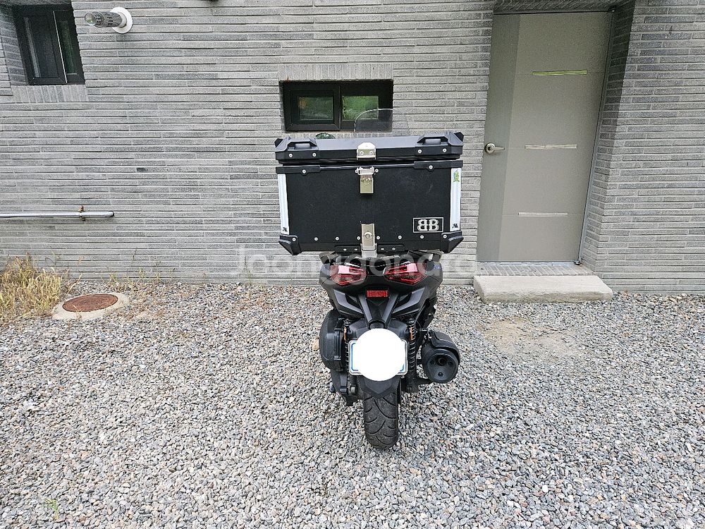 2025년 xmax300 오토바이 팝니다(2400km)--3