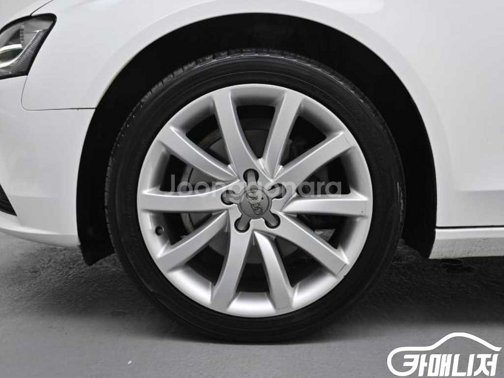 [아우디]뉴 A4 2.0 TDI 콰트로 다이나믹 #앱특--4