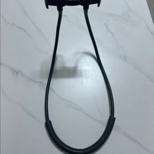 피넛 목걸이 핸드폰 거치대