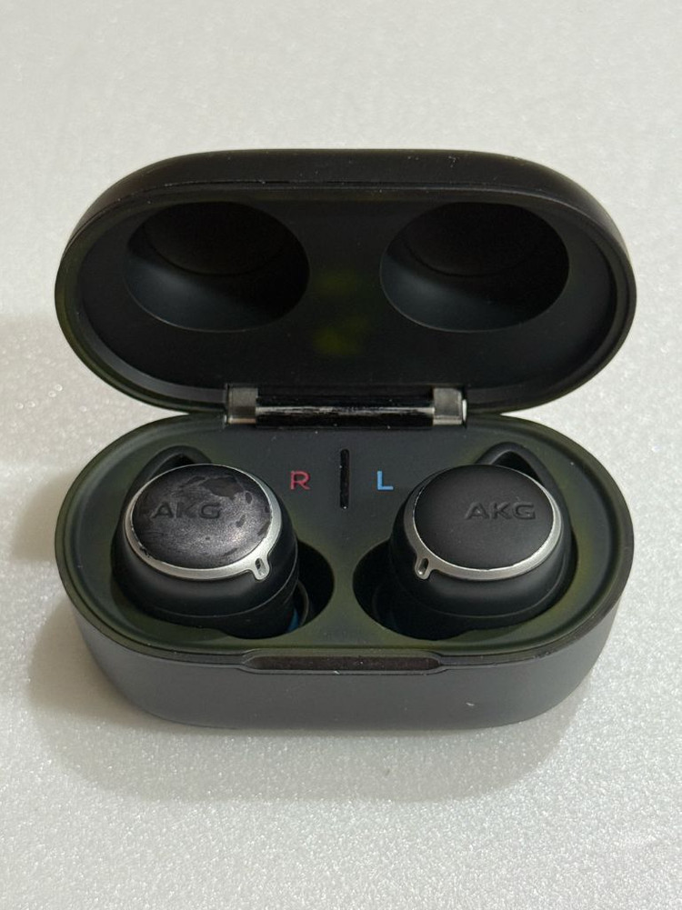 AKG N400NC TWS 이어폰 (기스 사진참고)--0