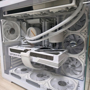 라이젠7 9800X3D 5080 신품급매
