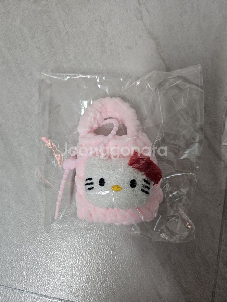 키티 에어팟 버즈 케이스(인형키링 열쇠고리로 사용가능)--0