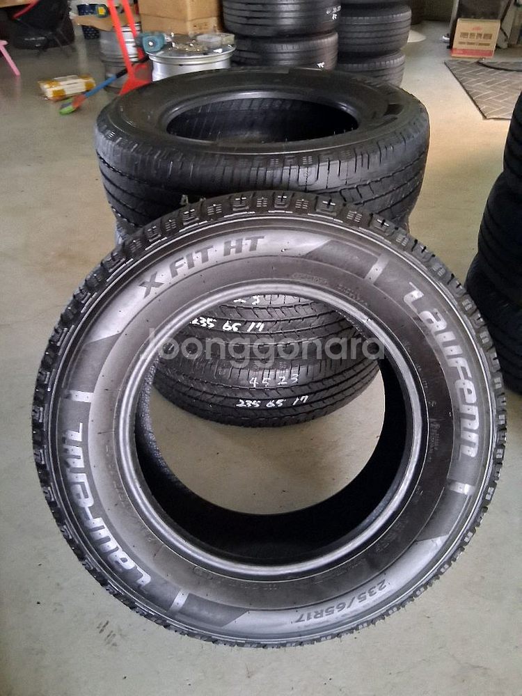 카니발쏘렌토카이엔투아렉2356517중고타이어--2