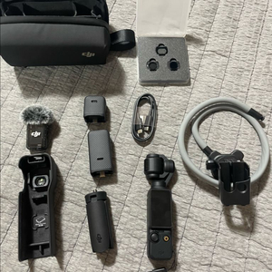오즈모 포캣3 풀셋 팝니다.