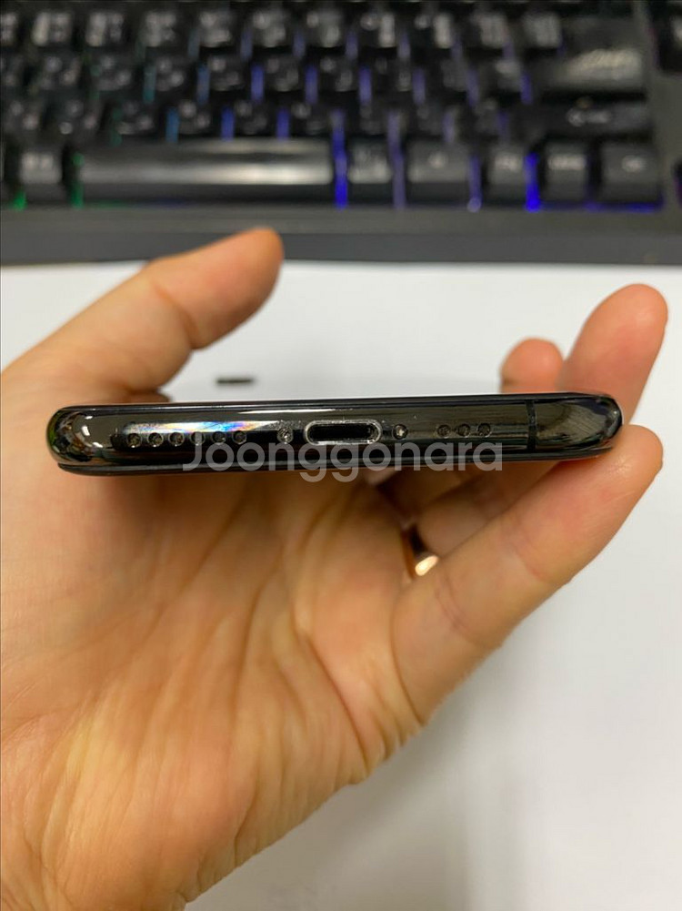 아이폰XS 스그 외관AA급 64GB 배터리100%--7