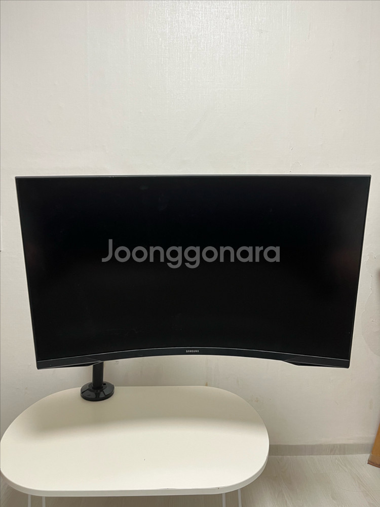 삼성 오디세이 g5 커브드 모니터(32인치)--1