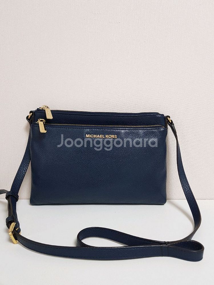 마이클코어스 투지퍼 크로스백 ㅡ 정품--0