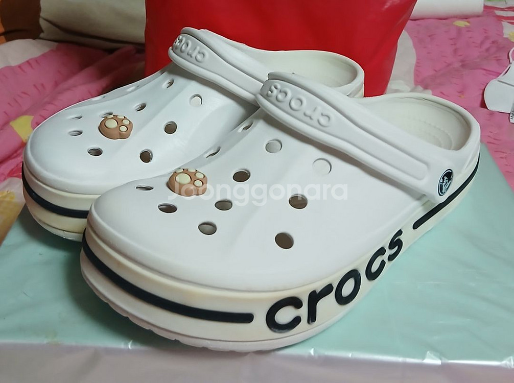 크록스정품255바야밴드 화이트.지비츠포함--0