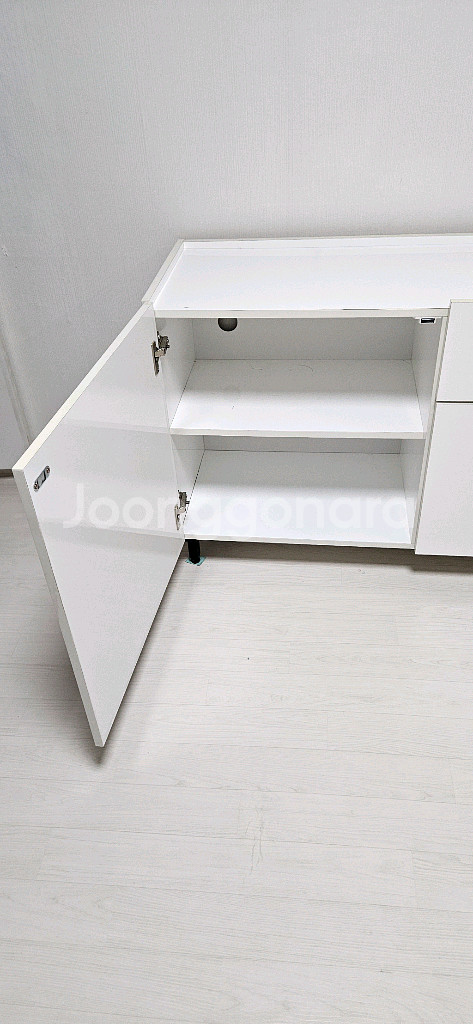 화이트 수납장--2